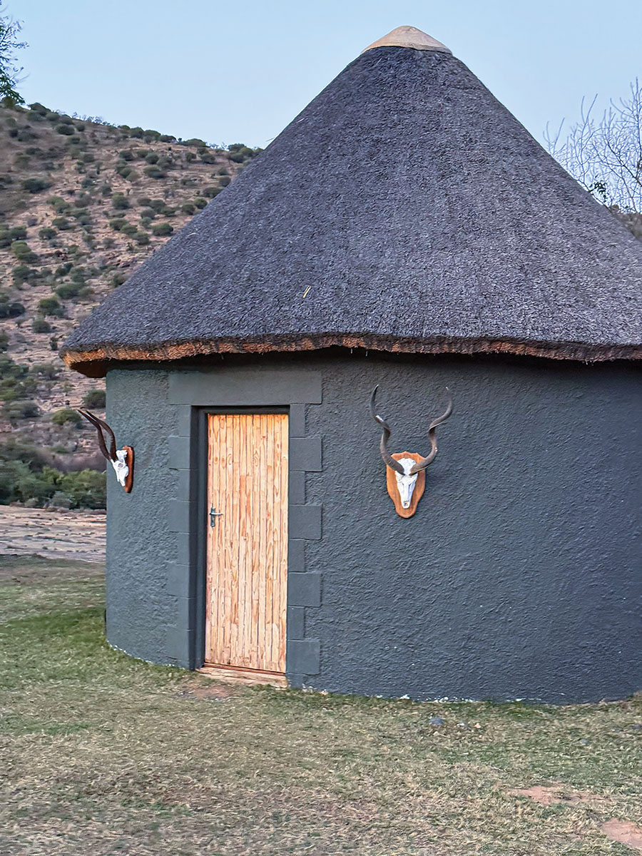 My little hut for the week of hunting was quite cozy, giving off an authentic hunting experience.